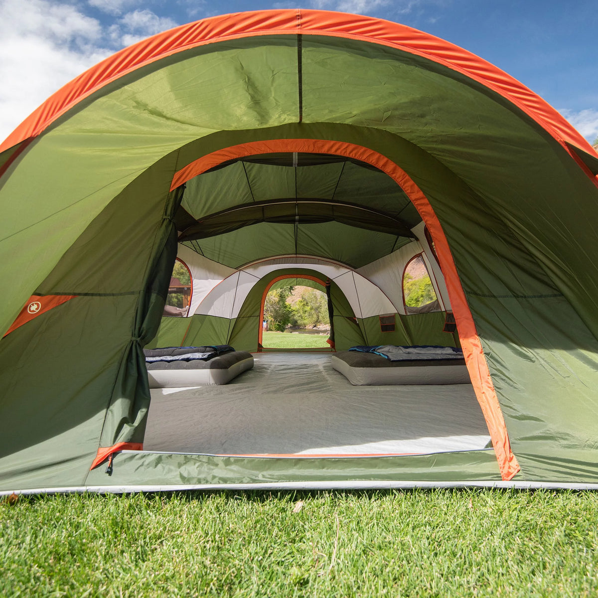 18-Person Cabin Tent with 3 Covered Entrances B438408